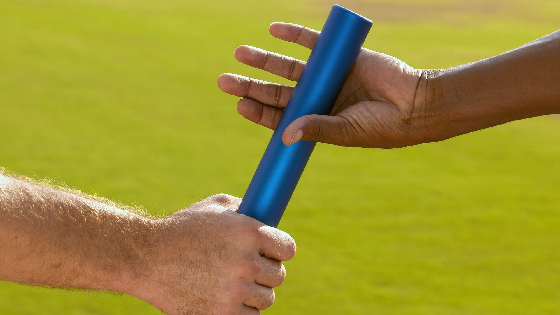 爱游戏体育官方网站-“英超迎来收官大戏，争冠局势备受关注”，英超总结