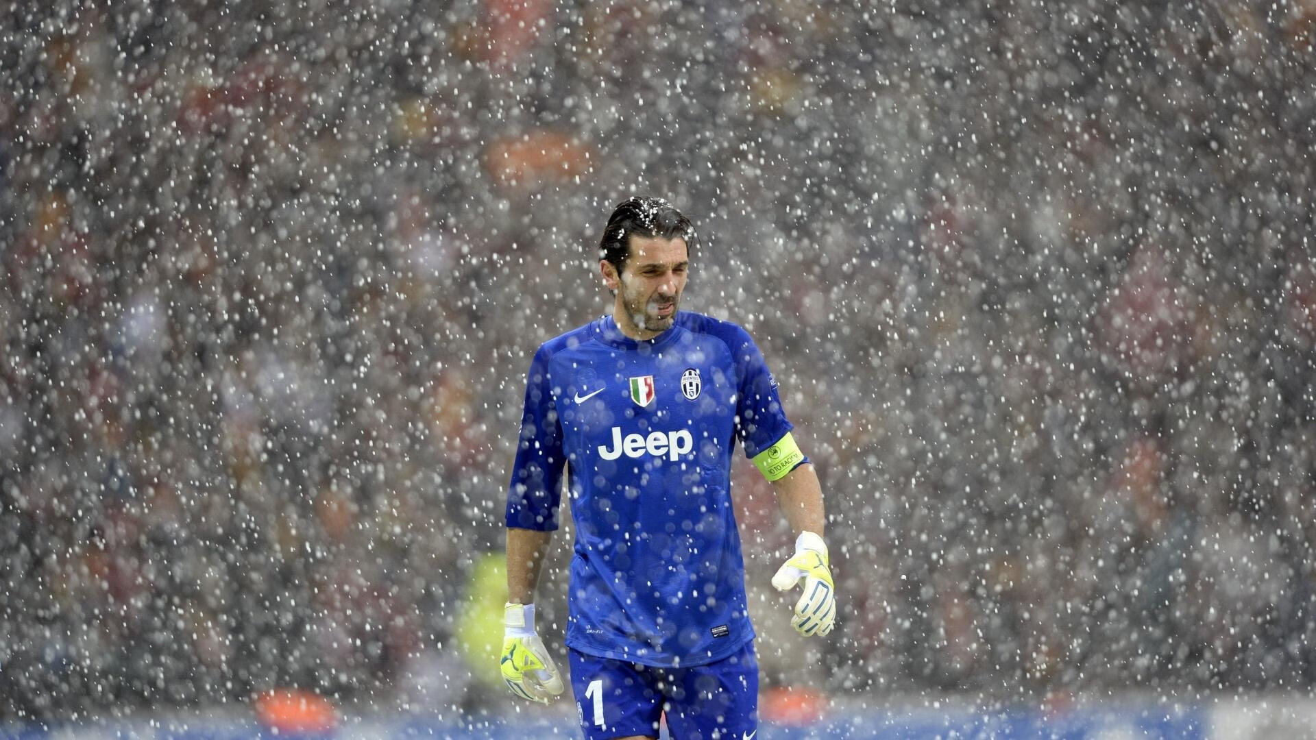 AYX官网-“青少年足球赛事丰富多彩，激发青少年运动热情”，青少年足球队